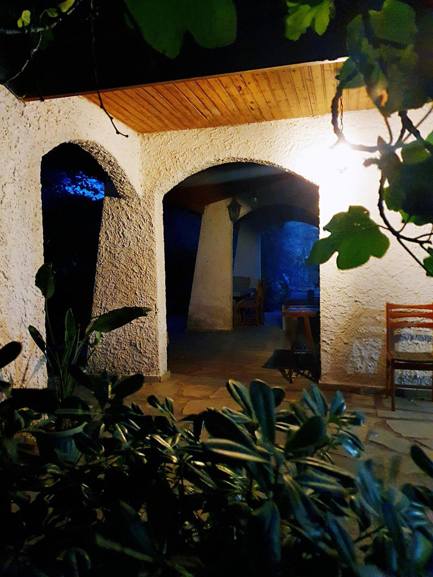 Villa Al-Ari Diakopto Exterior photo